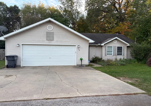 Photo 1 of Sale Pending at 532 W Main St, Hartford, MI 49057 | MLS# 66026022423 | Listing updated on 2026-06-29