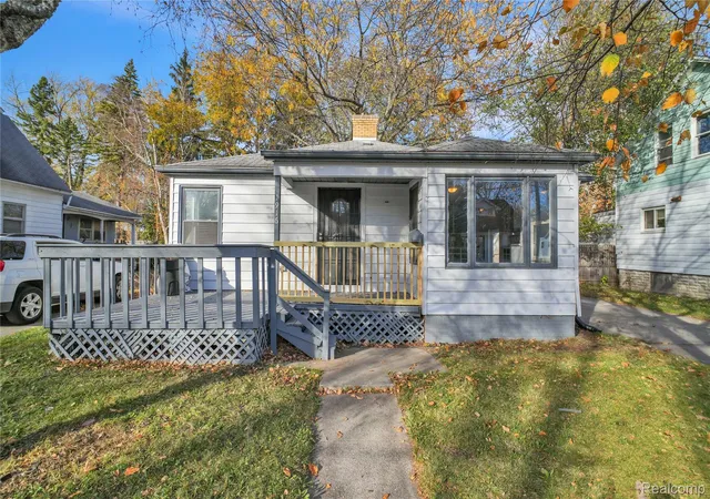 Photo 1 of Single family home for sale at 1916 Wood St, Saginaw, MI 48602 | MLS# 20261034967 | Listing updated on 2026-07-06