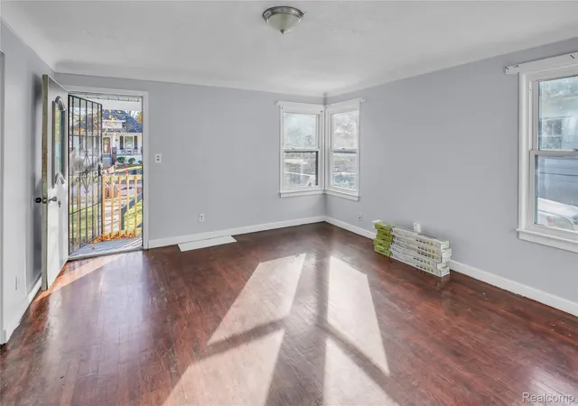 Photo 3 of Single family home for sale at 1916 Wood St, Saginaw, MI 48602 | MLS# 20261034967 | Listing updated on 2026-07-06