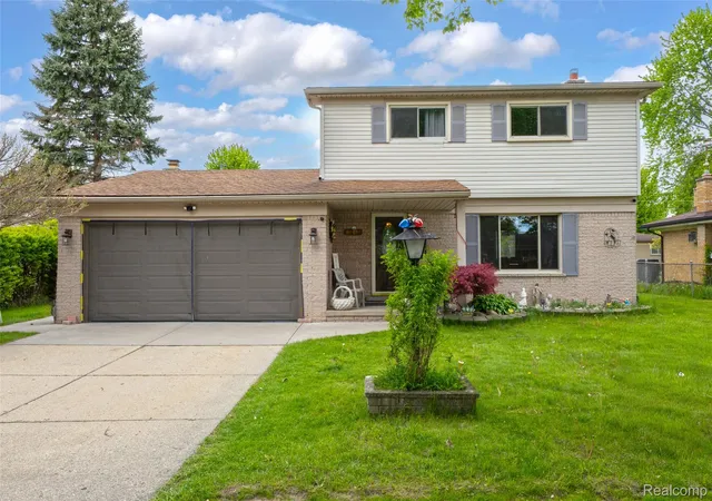 Photo 1 of Sale Pending at 30615 Scrivo Dr, Warren, MI 48092 | MLS# 20261034972 | Listing updated on 2026-07-07
