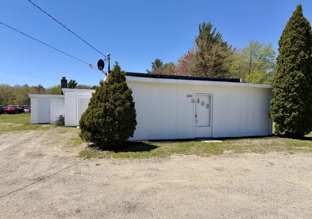 Photo 1 of Single family home for sale at 3261 Whitehall Rd, Muskegon, MI 49445 | MLS# 71026022445 | Listing updated on 2026-08-26