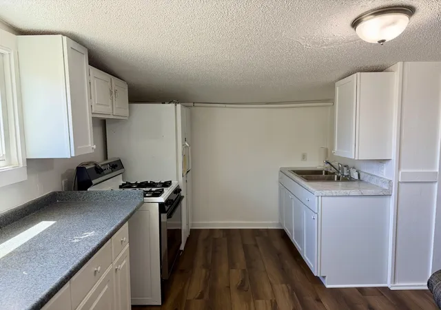 Photo 3 of Single family home for sale at 3261 Whitehall Rd, Muskegon, MI 49445 | MLS# 71026022445 | Listing updated on 2026-08-26