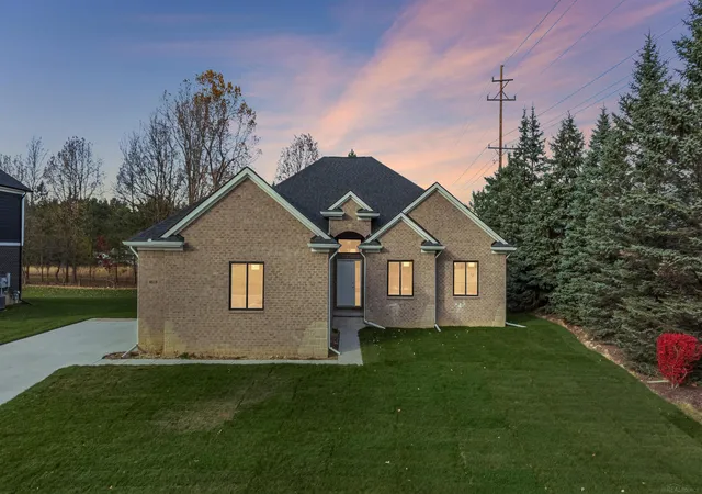 Homes for sale in Grand Blanc, MI | 6519 Jamie Ln, Grand Blanc, MI 48439 | MLS# 58050207643