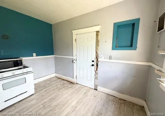 22nd image of 13524 Faust Ave, Detroit, MI 48223 | MLS# 20261034999