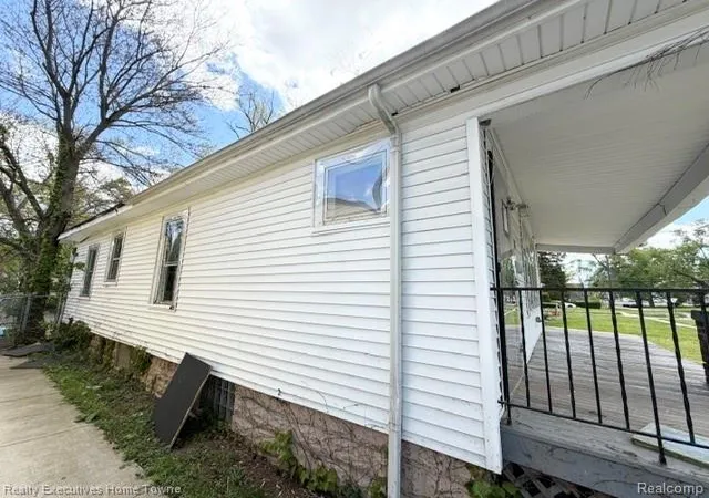 4th image of 13524 Faust Ave, Detroit, MI 48223 | MLS# 20261034999