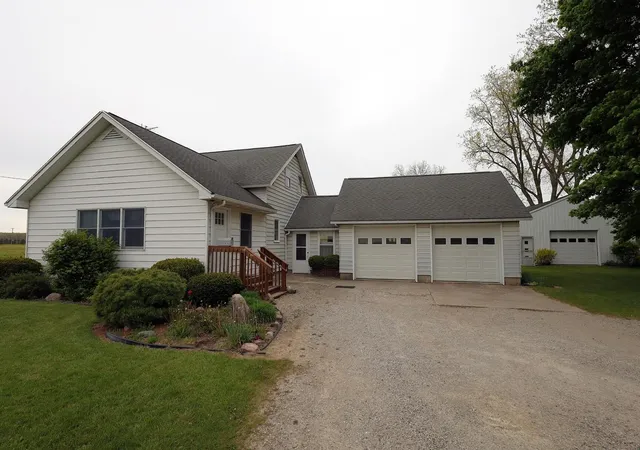 Homes for sale in Saline Township Washtenaw, MI | 6740 Austin Rd, Saline Township Washtenaw, MI 48176 | MLS# 81026022461