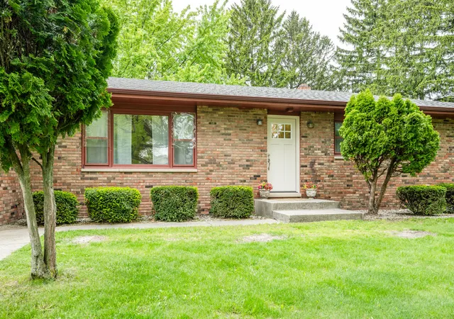 Photo 2 of Single family home for sale at 1719 Santa Maria Dr, Stevensville, MI 49127 | MLS# 69026022477 | Listing updated on 2026-08-22