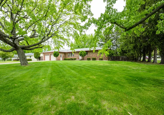 Photo 3 of Single family home for sale at 1719 Santa Maria Dr, Stevensville, MI 49127 | MLS# 69026022477 | Listing updated on 2026-08-22