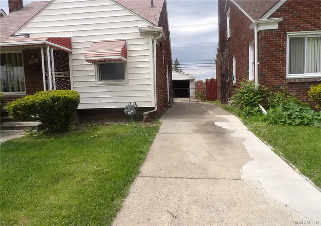 Photo 3 of Single family home for sale at 8235 Prest St, Detroit, MI 48228 | MLS# 20261035039 | Listing updated on 2026-08-07