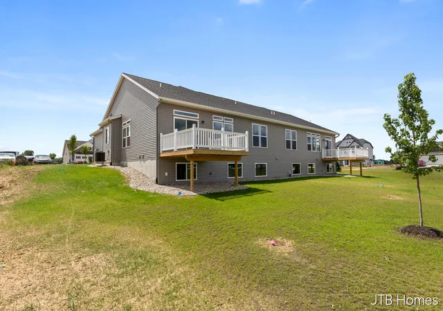 4th image of 7603 Brk Villa S, Allendale, MI 49401