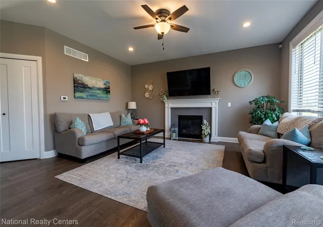 4th image of 70376 Hillside Ct, Bruce Twp, MI 48065 | MLS# 20261035085