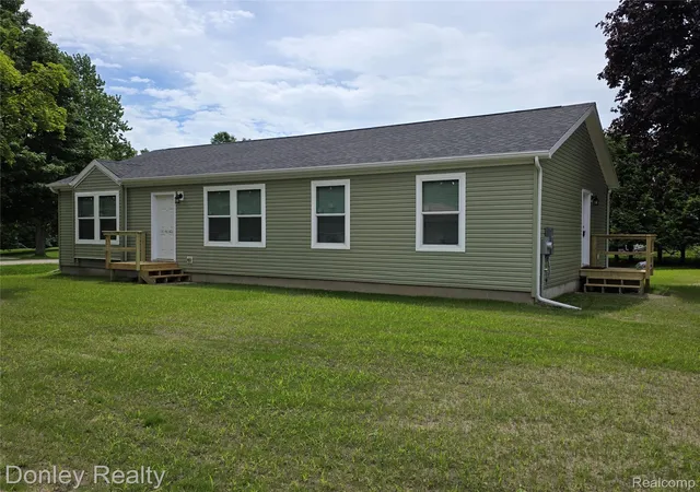Photo 1 of Single family home for sale at 20 Hillview, Peck, MI 48466 | MLS# 20261035092 | Listing updated on 2026-07-17
