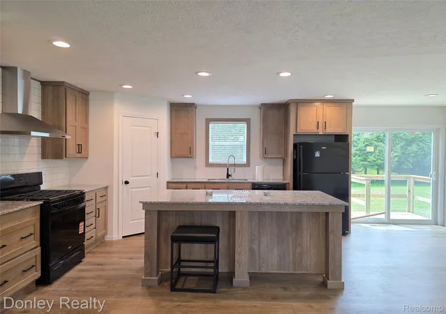 Photo 4 of Single family home for sale at 20 Hillview, Peck, MI 48466 | MLS# 20261035092 | Listing updated on 2026-07-17