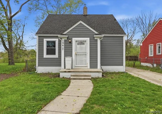 Photo 1 of Single family home for sale at 19417 Glastonbury Rd, Detroit, MI 48219 | MLS# 20261035118 | Listing updated on 2026-07-24