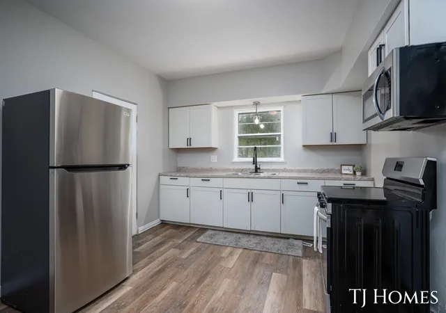 Photo 2 of Single family home for sale at 1468 Jiroch St, Muskegon, MI 49442 | MLS# 65026022582 | Listing updated on 2026-06-24