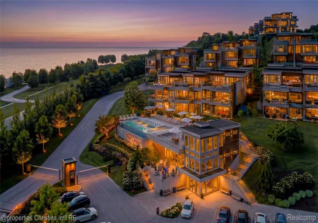 image of 3575 Charlevoix Ave, Petoskey, MI 49770