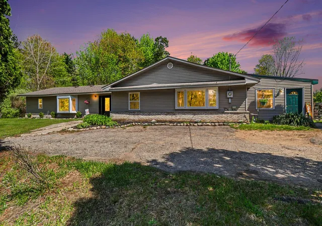 Homes for sale in Convis Township Calhoun, MI | 13321 R Dr N, Convis Township Calhoun, MI 49014 | MLS# 66026022610