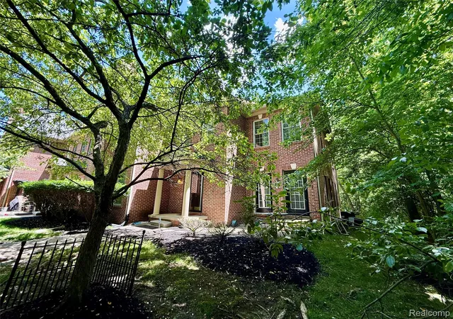Photo 3 of Condo for sale at 251 S Village Way #21, Canton, MI 48188 | MLS# 20261035292 | Listing updated on 2026-07-06