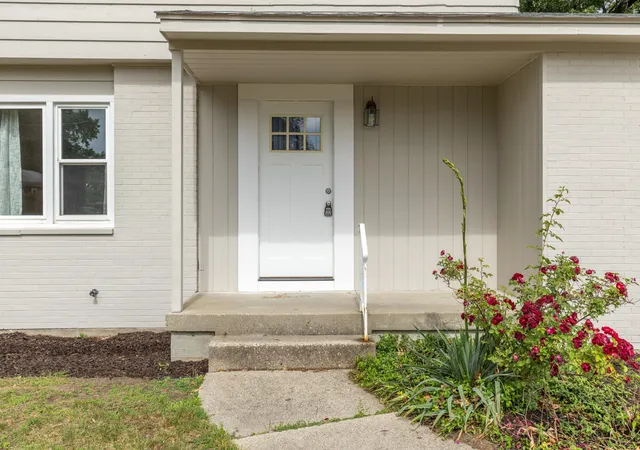 Photo 3 of Single family home for sale at 2647 Manitoba Ct Ne, Grand Rapids, MI 49525 | MLS# 65026022722 | Listing updated on 2026-08-21