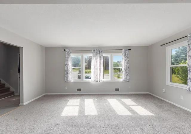 Photo 4 of Single family home for sale at 2647 Manitoba Ct NE, Grand Rapids, MI 49525 | MLS# 65026022722 | Listing updated on 2026-08-21