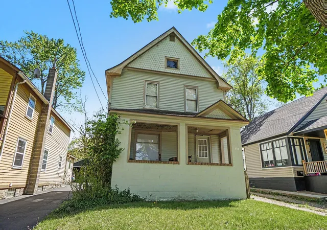 Homes for sale in Kalamazoo, MI | 719 Mccourtie St, Kalamazoo, MI 49008 | MLS# 66026022729
