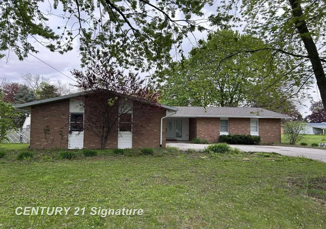 Photo 2 of Single family home for sale at 5144 Heidi Ln, Saginaw, MI 48604 | MLS# 61050207802 | Listing updated on 2026-08-26