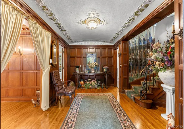 Photo 4 of Single family home for sale at 3001 Seminole St, Detroit, MI 48214 | MLS# 20261035391 | Listing updated on 2026-09-13