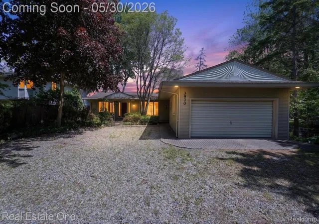 Photo 1 of Single family home for sale at 3920 Wint Rd, Commerce Township, MI 48382 | MLS# 20261035392 | Listing updated on 2026-08-31