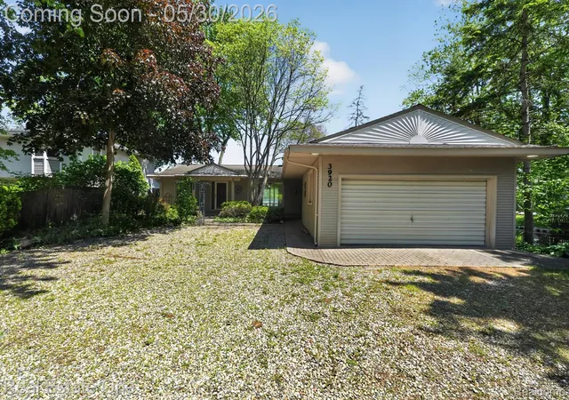 Photo 3 of Single family home for sale at 3920 Wint Rd, Commerce Township, MI 48382 | MLS# 20261035392 | Listing updated on 2026-08-31