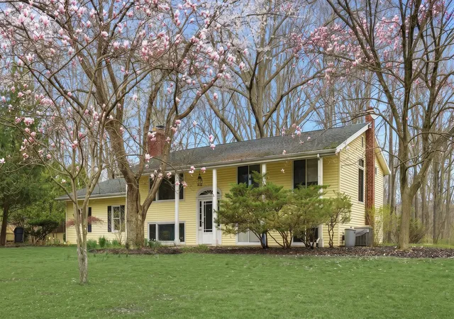 1st image of 13970 Hollywood Blvd, Three Oaks, MI 49128 | MLS# 69026022831