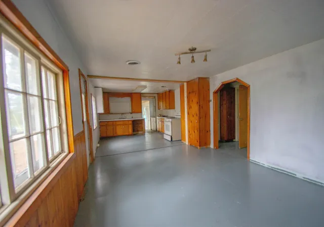 5th image of 4839 Bunker Hill Rd, Central Lake, MI 49622 | MLS# 78080068334
