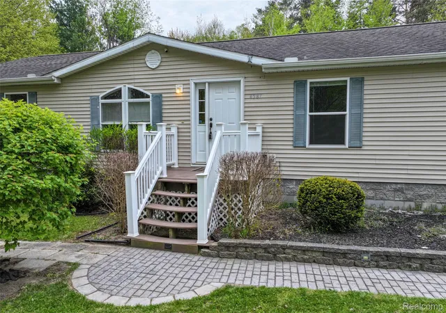 Homes for sale in Vassar Township Tuscola, MI | 4587 Brown Rd, Vassar Township Tuscola, MI 48768 | MLS# 20261035421