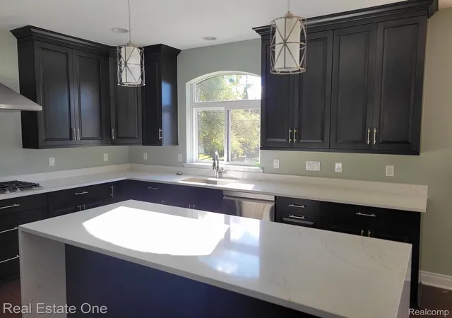5th image of 25 Florence Dr, Troy, MI 48098 | MLS# 20261035496