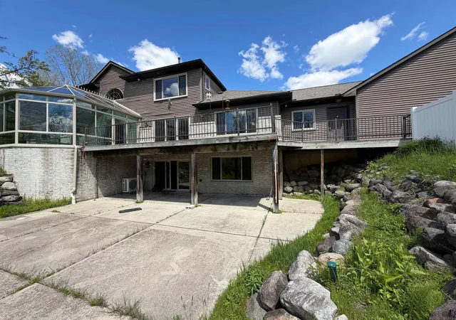 4th image of 21707 Lilac Ln, Southfield, MI 48033 | MLS# 58050207890