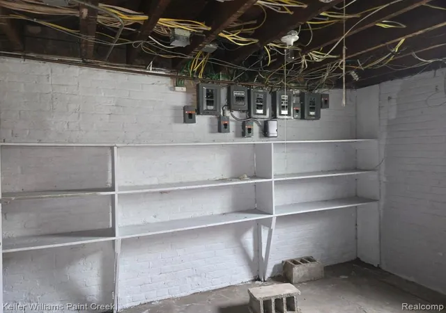 Listing Photo 2 - Condo for sale in building located at 268 Marston St, Detroit, MI 48202 - Unit #