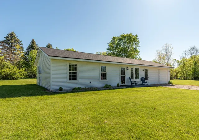 Photo 2 of Single family home for sale at 12199 N Meridian Rd, Pleasant Lake, MI 49272 | MLS# 81026022942 | Listing updated on 2026-07-20
