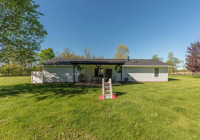 Photo 3 of Single family home for sale at 12199 N Meridian Rd, Pleasant Lake, MI 49272 | MLS# 81026022942 | Listing updated on 2026-07-20