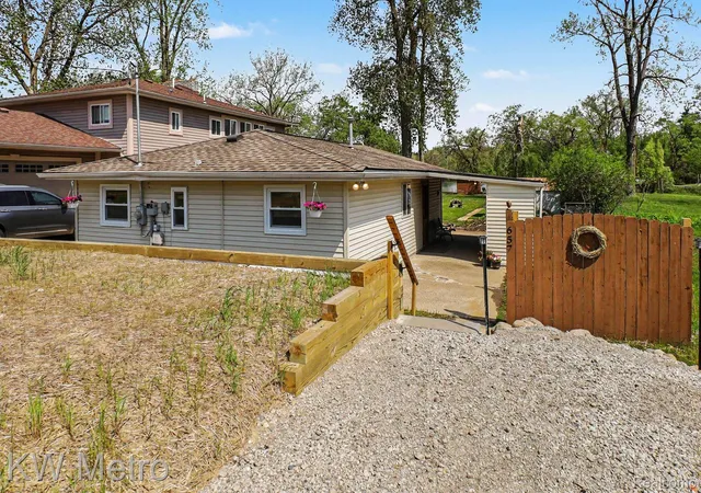 Photo 1 of Single family home for sale at 657 Dunleavy Dr, Highland, MI 48356 | MLS# 20261035519 | Listing updated on 2026-08-25