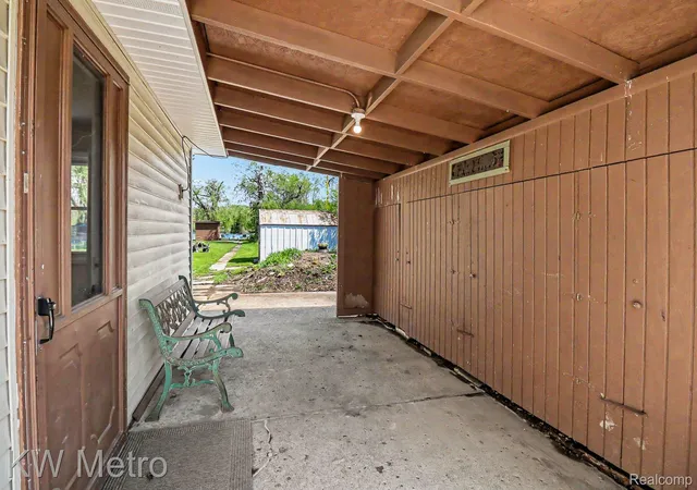 Photo 3 of Single family home for sale at 657 Dunleavy Dr, Highland, MI 48356 | MLS# 20261035519 | Listing updated on 2026-08-25