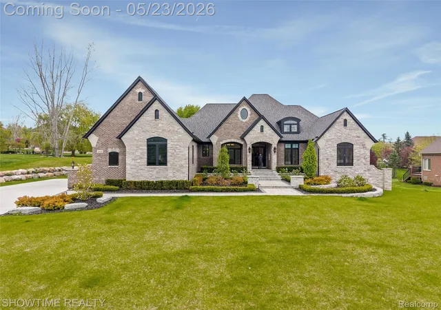 Homes for sale in Rochester, MI | 4805 Woodland Hills Dr, Rochester, MI 48306 | MLS# 20261035534