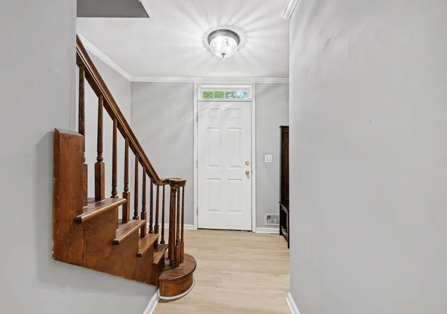Photo 3 of Single family home for sale at 2813 Brookside Blvd, Jackson, MI 49203 | MLS# 55026022963 | Listing updated on 2026-06-06