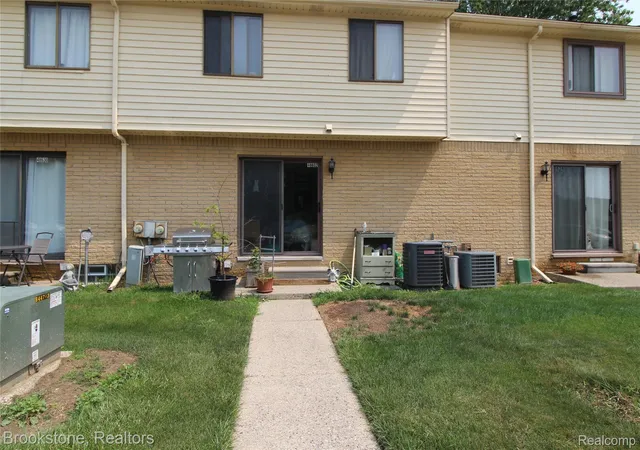 Photo 18 of Condo for sale at 48632 Sugarbush Rd #6, Chesterfield, MI 48047 | MLS# 20261035555 | Listing updated on 2026-09-04