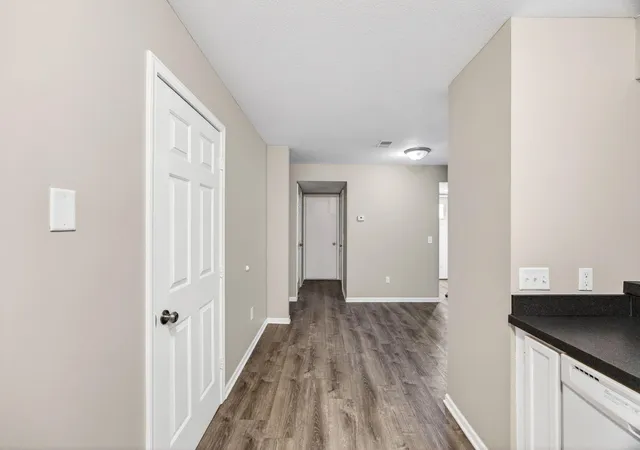 Listing Photo 5 - Condo for sale in building located at 1606 Winter Creek Ct, Greenville, MI 48838