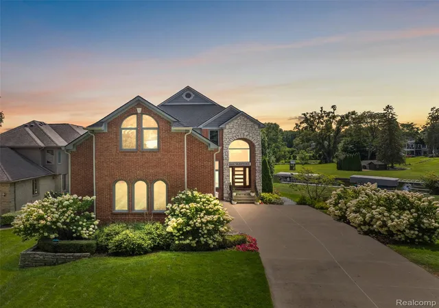 Photo 1 of Sale Pending at 1600 Vanstone Dr, Commerce Township, MI 48382 | MLS# 20261035660 | Listing updated on 2026-08-24