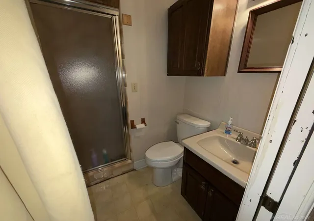 26th image of 2206 N 5 Mile Rd, Midland, MI 48642 | MLS# 58050207949