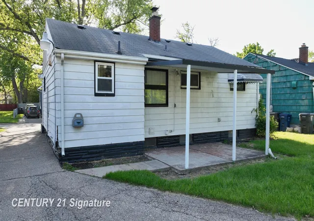 Photo 3 of Single family home for sale at 1847 Barks St, Flint, MI 48503 | MLS# 5050207960 | Listing updated on 2026-09-08