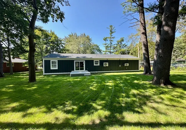 Homes for sale in Saginaw Charter Township Saginaw, MI | 2588 E Greendale Dr, Saginaw Charter Township Saginaw, MI 48603 | MLS# 5050207990