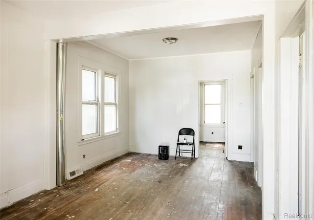 2nd image of 8886 Lorman St, Detroit, MI 48214 | MLS# 20261035766