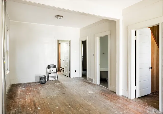 3rd image of 8886 Lorman St, Detroit, MI 48214 | MLS# 20261035766