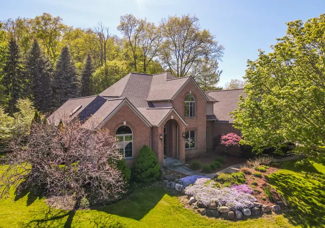 Photo 1 of Single family home for sale at 146 Summerfield Ct Sw, Grandville, MI 49418 | MLS# 65026023102 | Listing updated on 2026-09-18